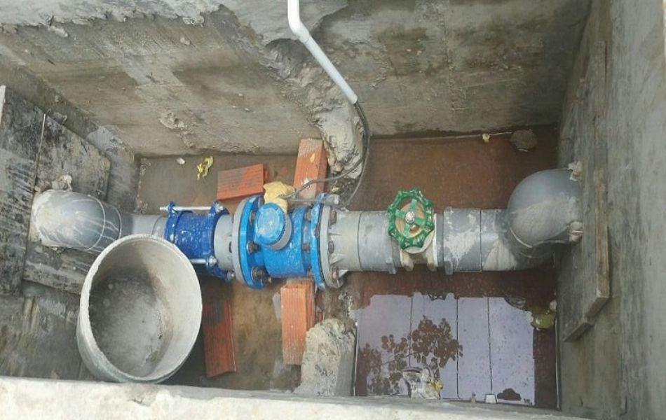 Tại sao phải di dời đồng hồ nước?