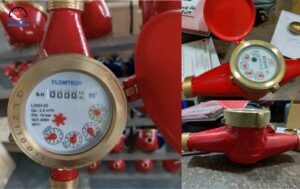 Tiến hành lắp đặt đồng hồ nước nóng cho căn hộ