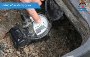 đồng hồ nước tự quay